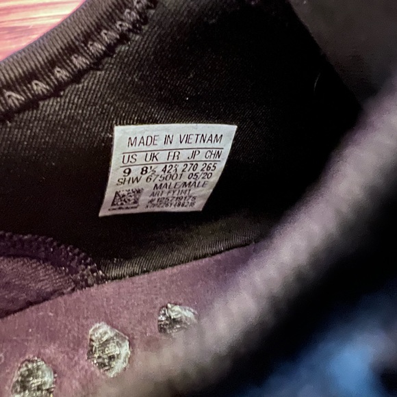 Adidas boost men’s sneakers. Like New - Picture 7 of 7